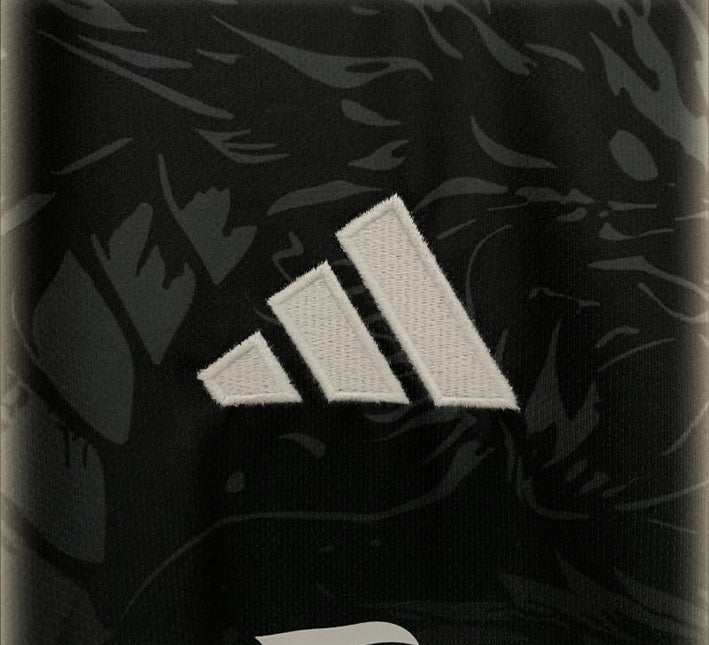 Maillot Concept Réal Madrid Édition Dragon Violet 25/26
